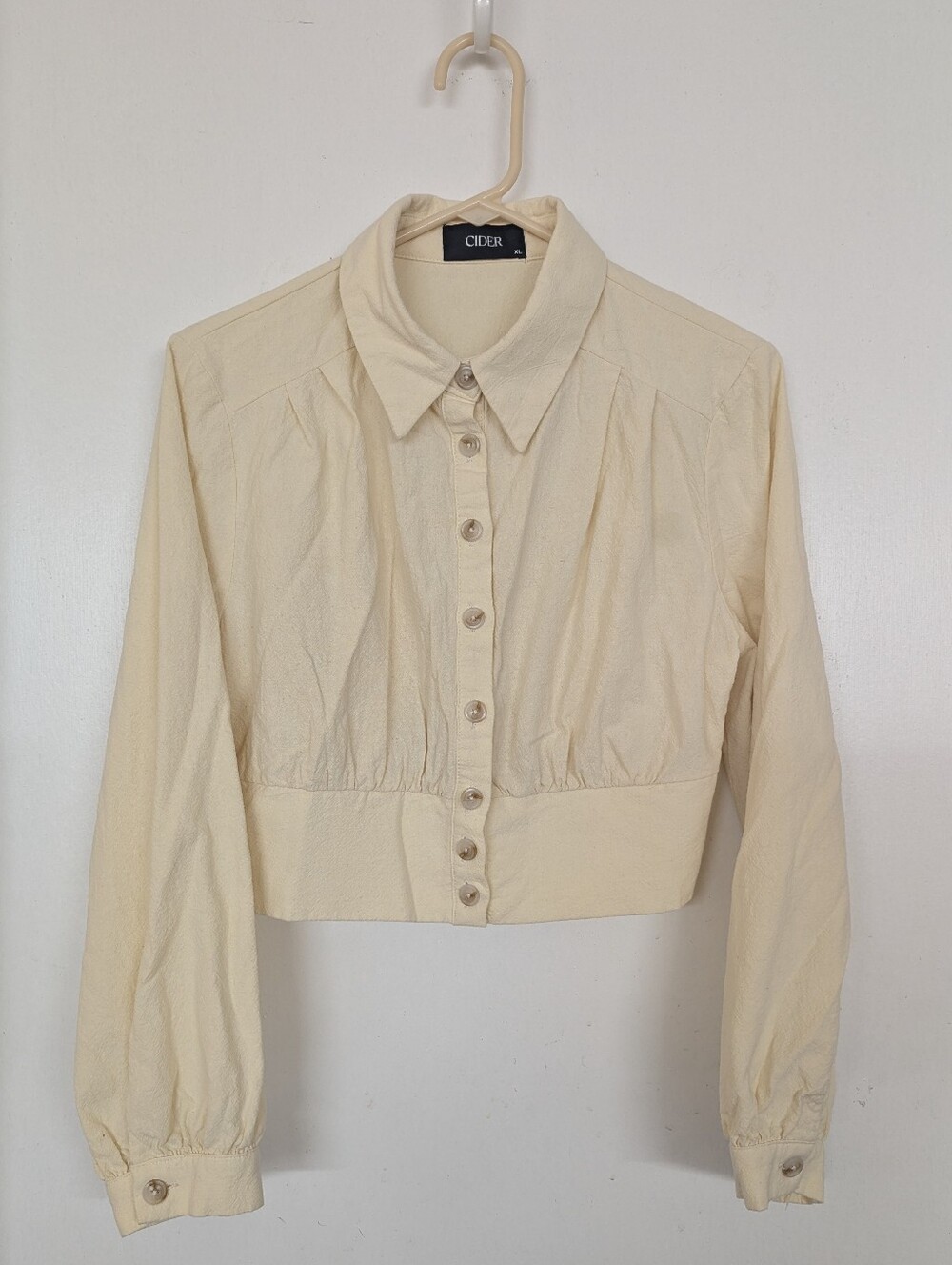 New Cider cream cropped button up cotton blouse size XLarge